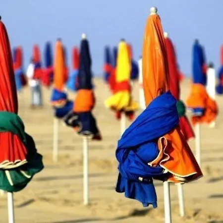 Triplex A 100m De La Plage Avec Parking * Deauville